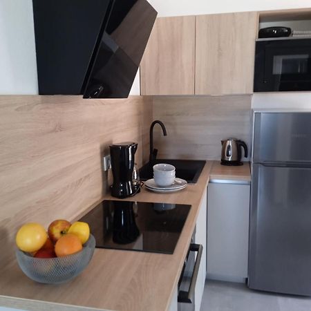 Apartmani Nila Sveta Nedelja  Esterno foto
