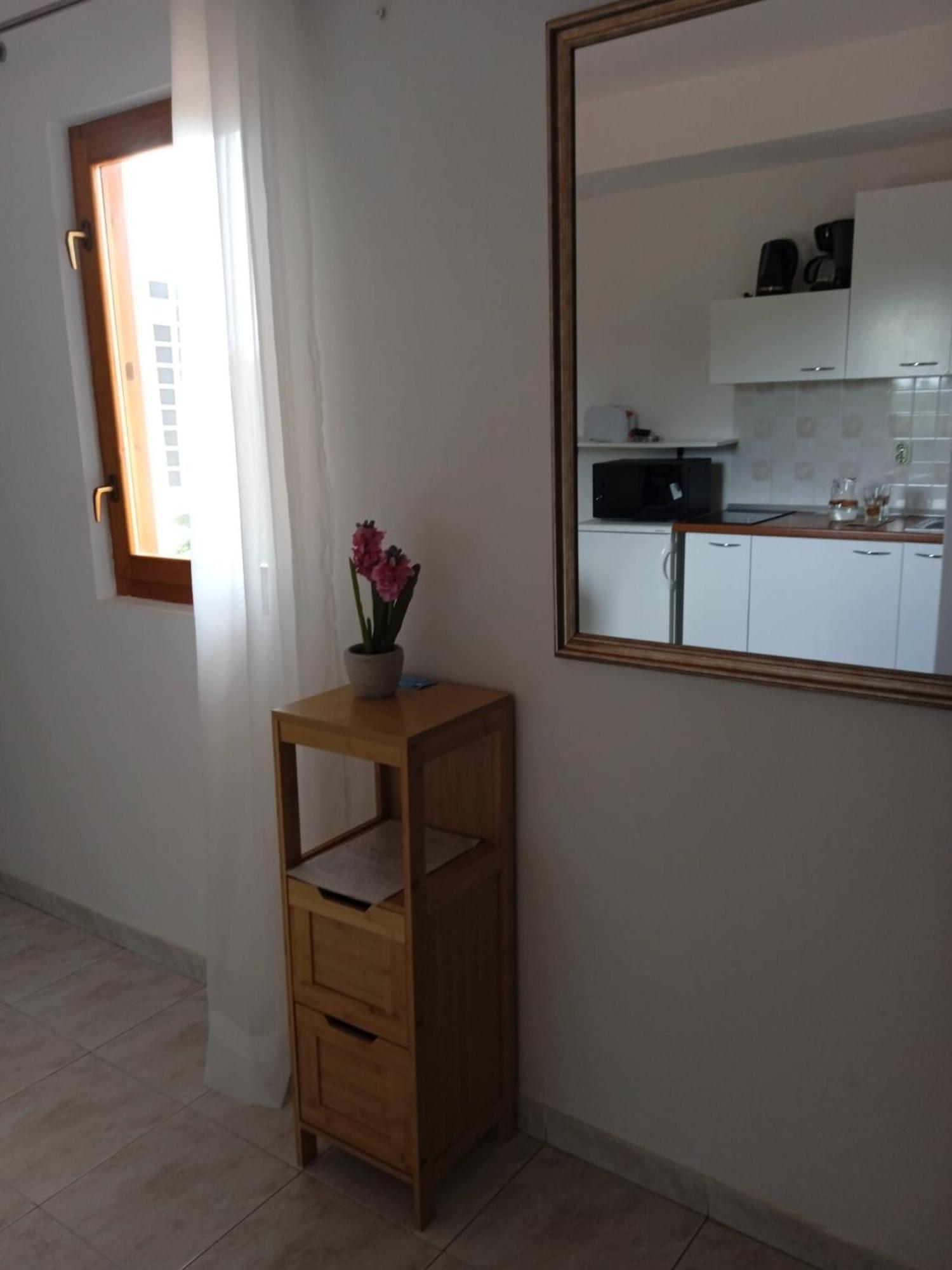 Apartmani Nila Sveta Nedelja  Esterno foto